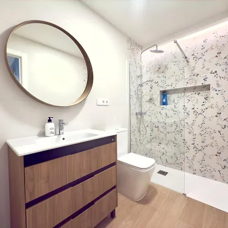 Nautilus Holidays Apartment *