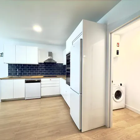 Nautilus Holidays Apartment *